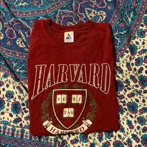 maroon vintage harvard university tee shirt 🥀